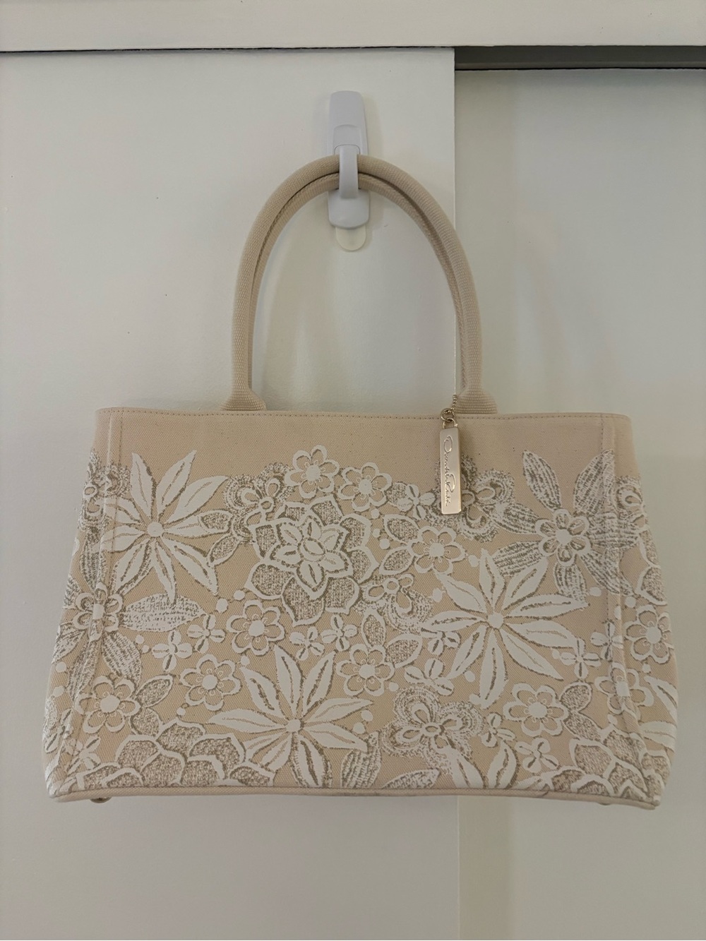 Neiman Marcus Oscar de la Renta Collab Beige Floral Embroidered Tote